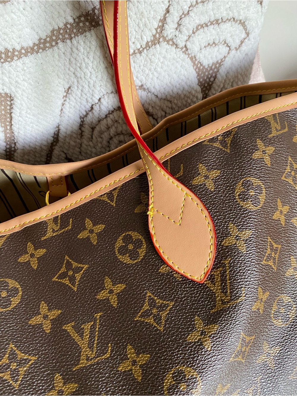 SHOULDER BAG - Picture 4 of 16